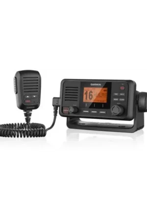 Commander Maintenant Garmin VHF 115i radio marine