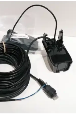 TM90M : SONDE TABLEAU ARRIÈRE AIRMAR MEDIUM CHIRP 95-155KHZ 600W PRISE RJ45 POUR ÉCRAN NOVA Commander Maintenant
